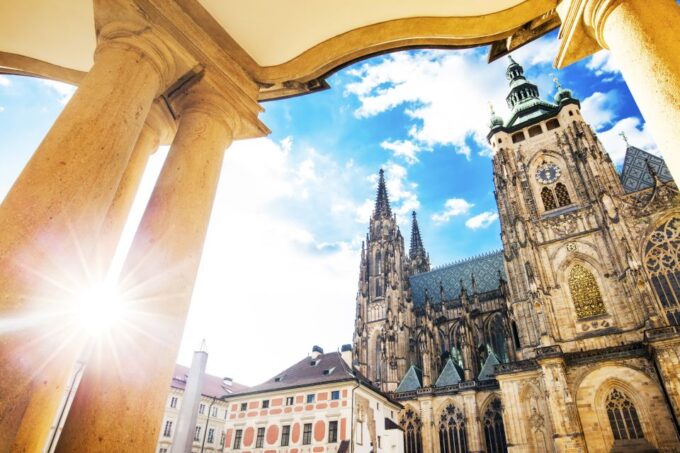 Prague Castle: 1-Hour Introduction Tour With Entry Ticket - Cancellation and Refund Policy