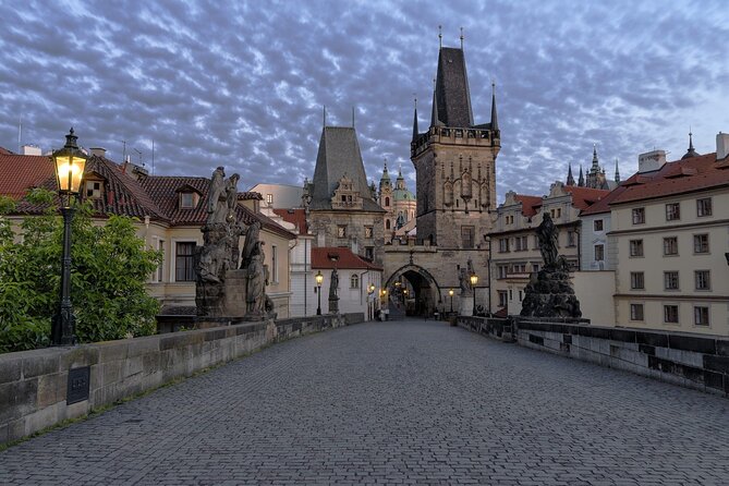 Prague Castle Complex: Small-Group Introduction Tour - Itinerary and Schedule