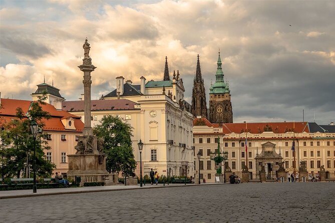 Prague Castle District Tour - Quick Points