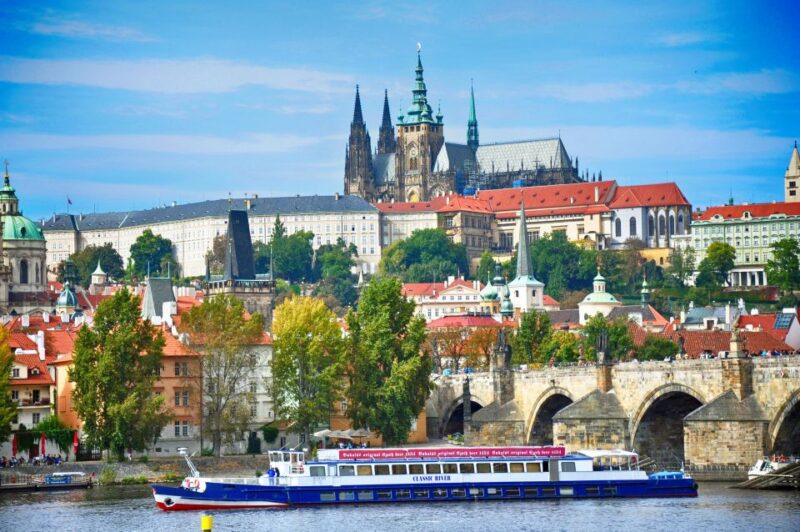 Prague: Castle Entry Ticket With Guide And River Cruise - Key Visits
