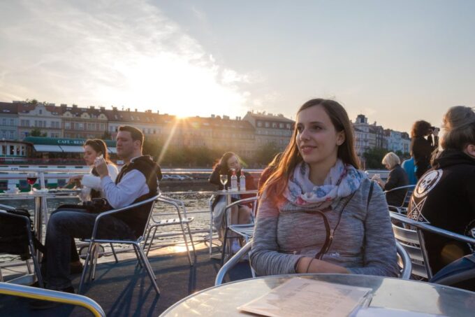 Prague: Castle Entry Ticket With Guide And River Cruise - Castle Features