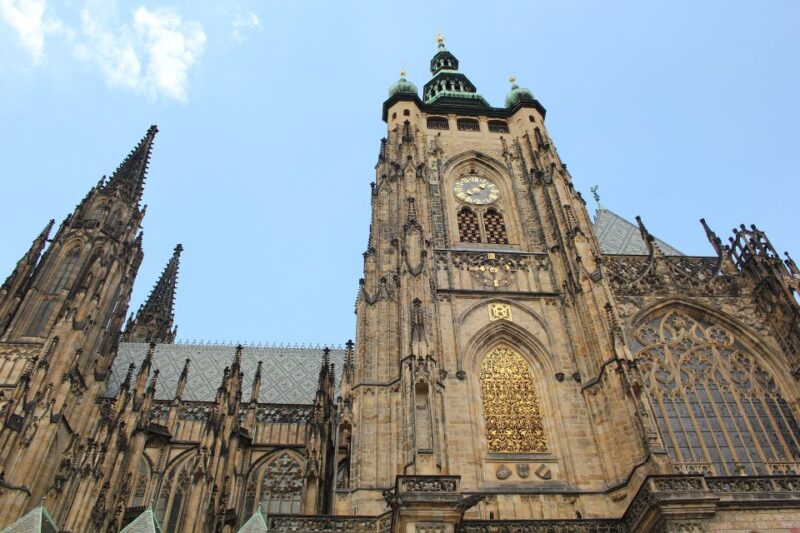 Prague Castle: Small-Group Tour With Visit to Interiors - Key Itinerary Highlights