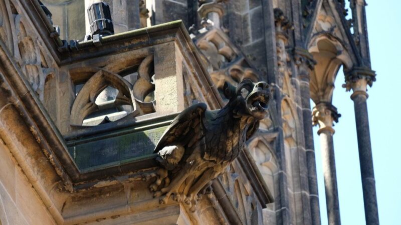 Prague Castle Walking Tour - Historical Significance