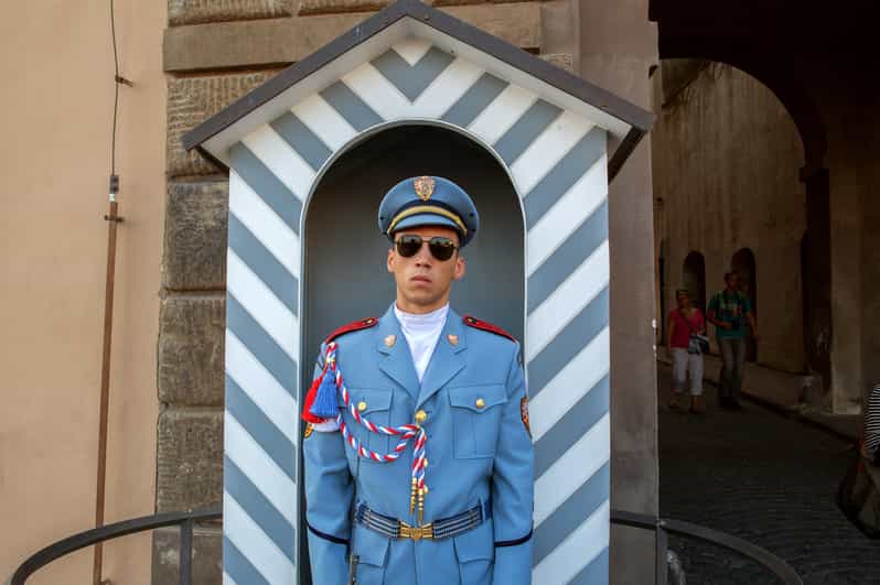 Prague Castle Walking Tour - Key Points