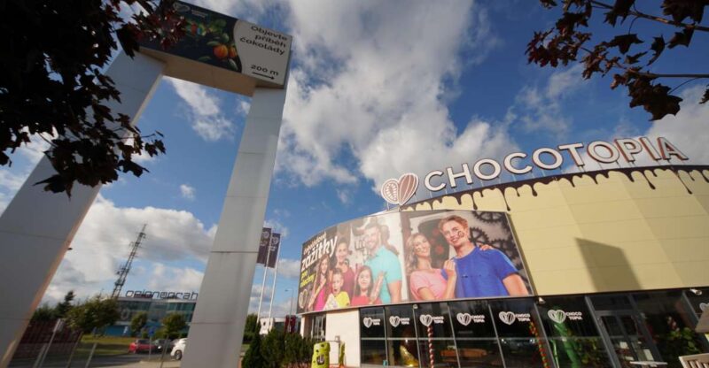 Prague: Chocotopia Chocolate Factory Tour Ticket + Workshop - Languages
