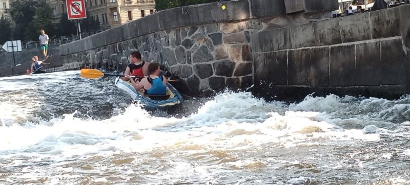 Prague: City Center Canoe Tour - Key Points