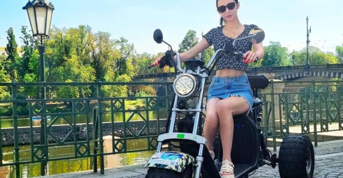 Prague: City Highlights Guided Electric Trike Tour - Meeting Point and What to Bring