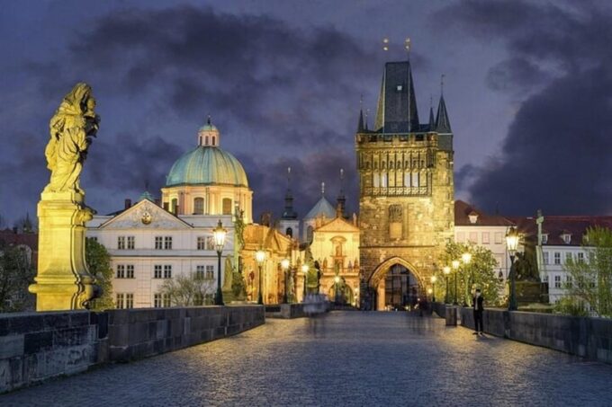 Prague: City Highlights Walking Tour - Accessibility