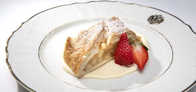 Prague: City Tour and Luxury Dinner With Live Mozart Music - Cancellation Policy