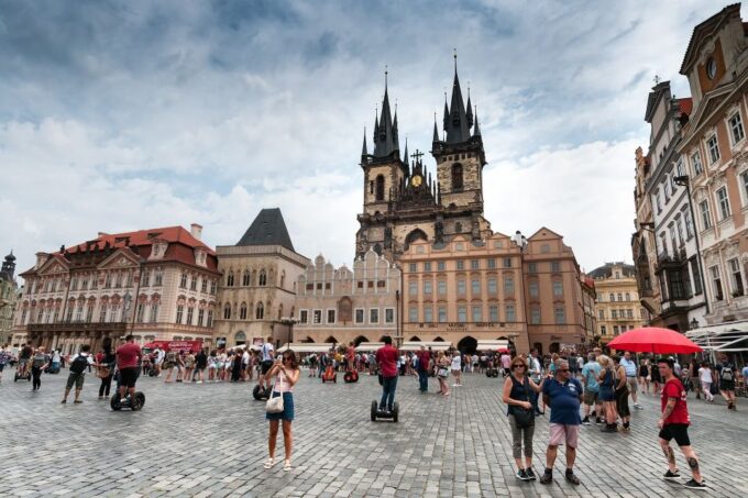Prague Complete Tour in Spanish & Lunch, Tickets - Frequently Asked Questions