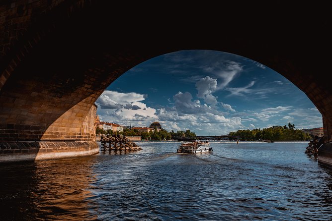 Prague Devils Channel Cruise on Vltava River With Commentary - Scheduling and Accessibility