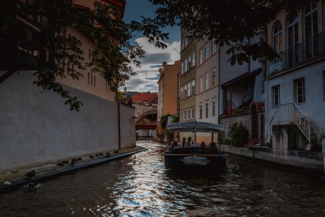 Prague Devils Channel Cruise on Vltava River With Commentary - Key Considerations