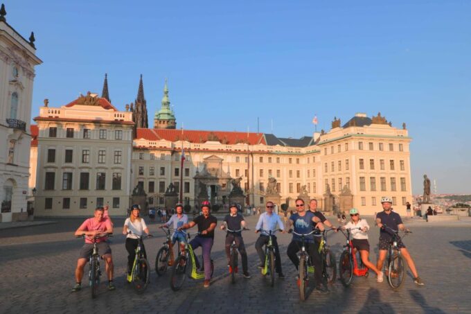 Prague: E-Bike/E-Scooter Viewpoint Tour - Eco-friendly Transportation