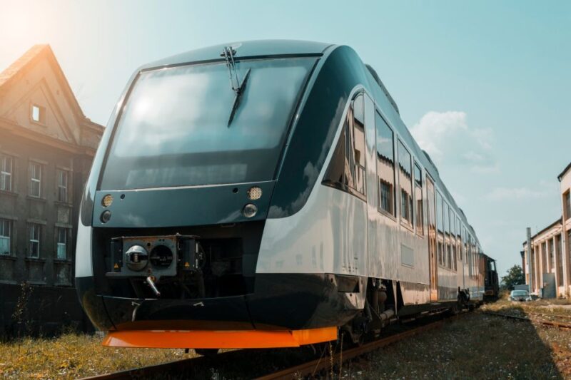 Prague: Express Train Transfer Ticket to and From Krakow - Snacks and Refreshments