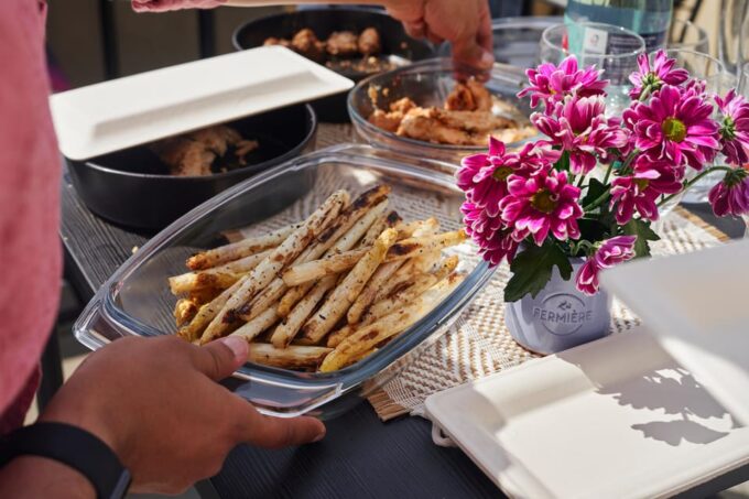Prague: Farmers Market and Brunch Class With Celebrity Chef - Exploring the Farmers Market