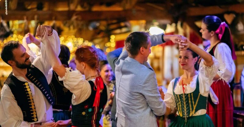 Prague: Folkloric Dinner Show With Unlimited Drinks - Dining Experience