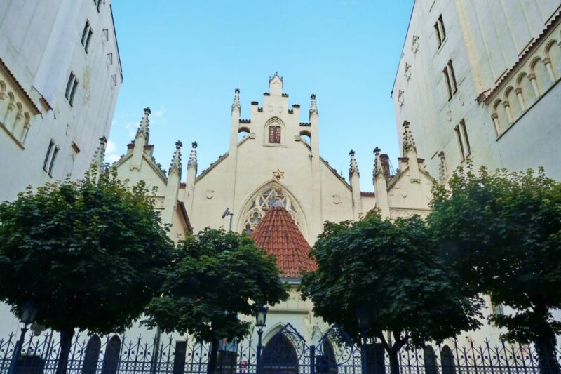 Prague For The First Time: 2-hour Private Walking Tour - Languages Available