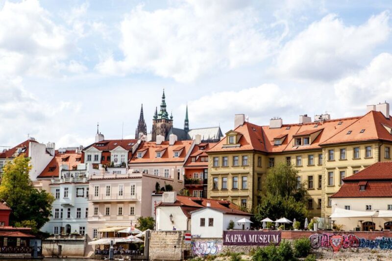 Prague: Full-Day Sightseeing Tour With Cruise and Lunch - Itinerary Highlights