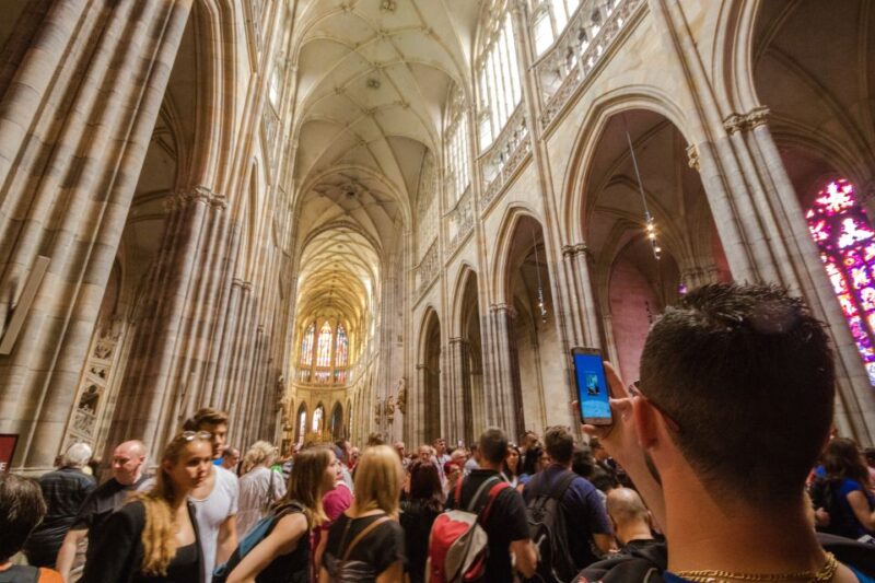 Prague: Guided Bus & Walking Tour With River Cruise & Lunch - Customer Reviews Summary