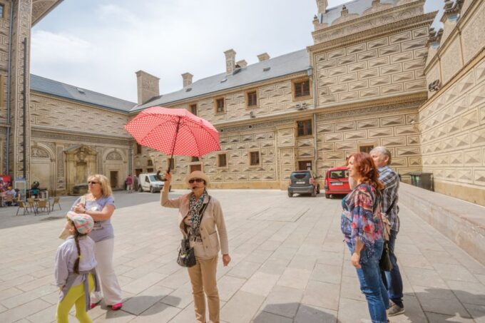 Prague: Guided Bus & Walking Tour With River Cruise & Lunch - Pickup Conditions