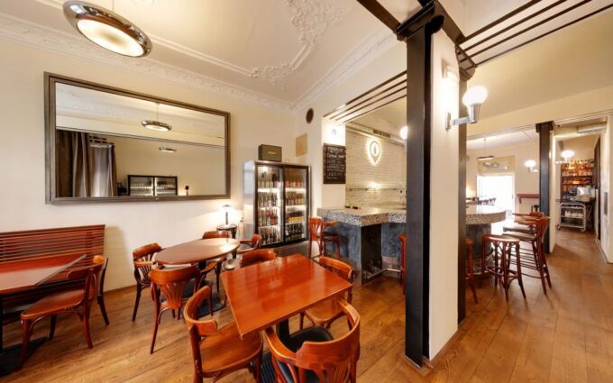 Prague: Guided Craft Beer Tasting - Craft Brewing Artistry