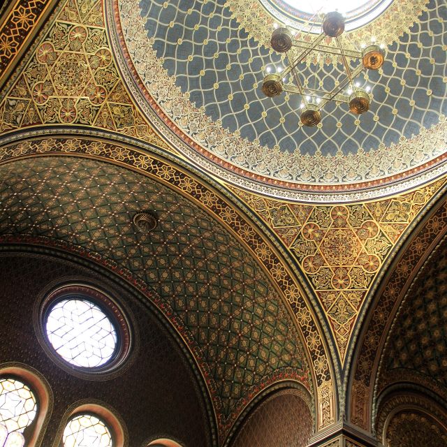 Prague: Guided Walking Tour of Pragues Jewish Quarter - Key Points