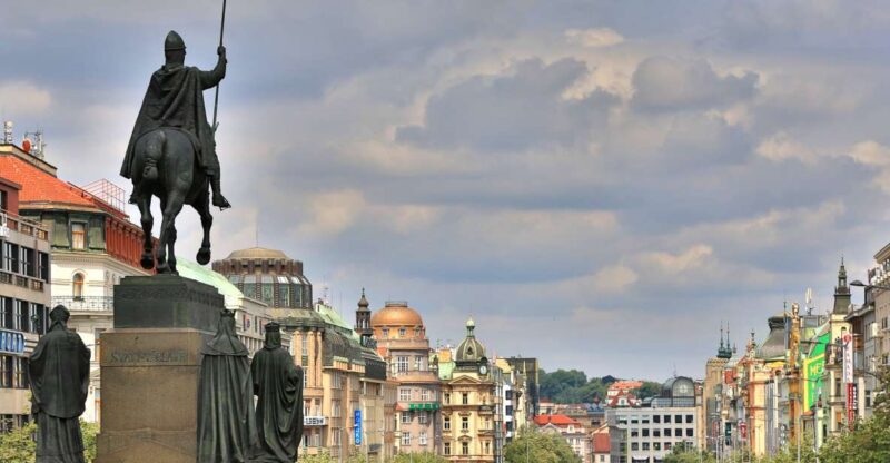 Prague: Historical Guided Walking Tour - Tour Highlights and Experience