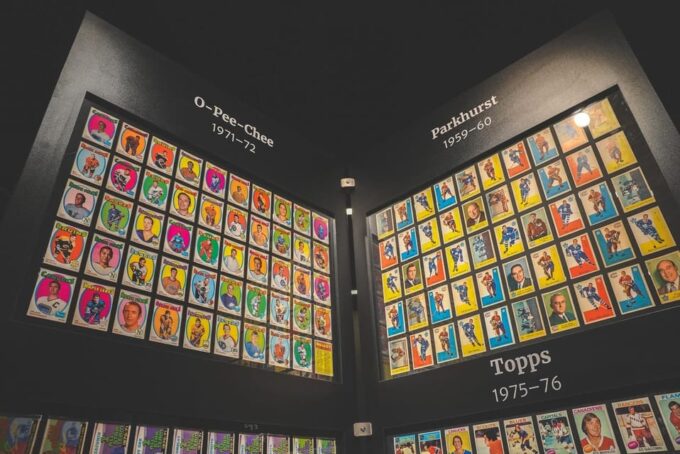 Prague: Hockey Cards Museum and NHL VR Experience Ticket - Rewards-Based Visitor Card