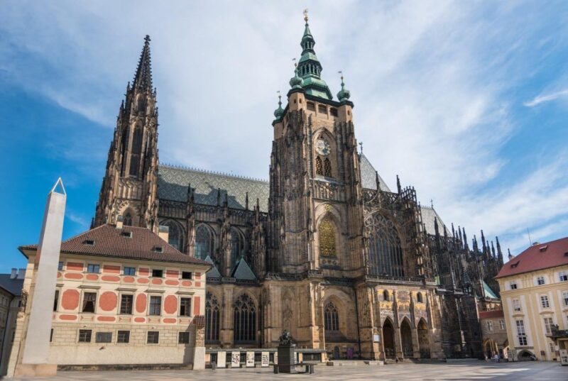 Prague Hradcany Castle, St Vitus Cathedral Tour With Tickets - Tour Experiences