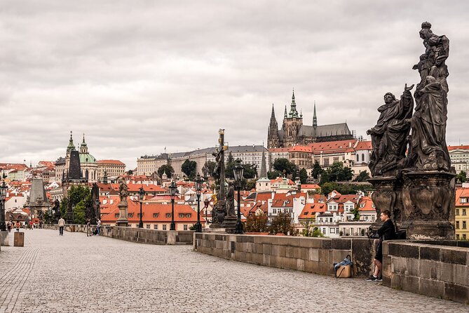Prague Iconic Insider Exterior Grand Morning Walking Tour - Itinerary