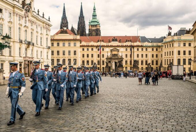 Prague: Iconic Insider Exterior Grand Walking Tour - Customer Feedback