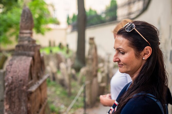 Prague Jewish Quarter And Synagogue Walking Tour With Admission Tickets - Key Points