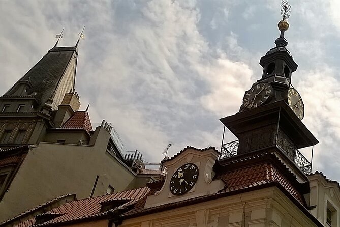 Prague Jewish Quarter And Synagogue Walking Tour With Admission Tickets - Tour Duration and Group Size