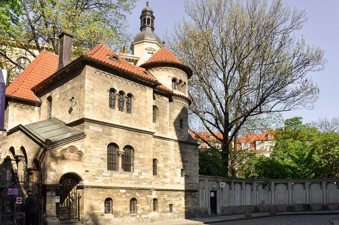 Prague Jewish Town Admission Ticket & Optional Audio Guide - Accessibility and Public Transportation