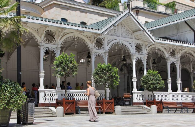 Prague: Karlovy Vary Day Trip With Watchtower and Funicular - Key Points