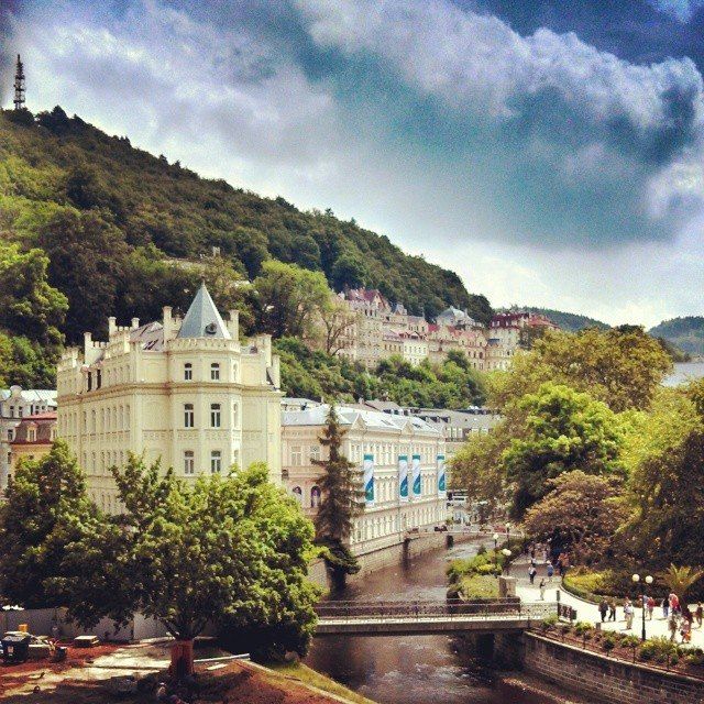 Prague: Karlovy Vary Day Trip With Watchtower and Funicular - Itinerary Highlights