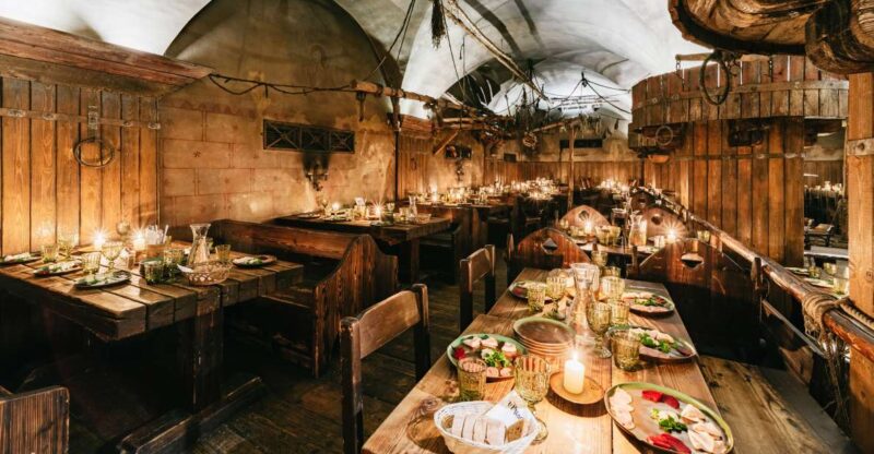 Prague: Medieval Dinner With Unlimited Drinks - Dining Experience Details