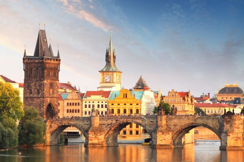 Prague: Old Town and Charles Bridge Tour - Key Points