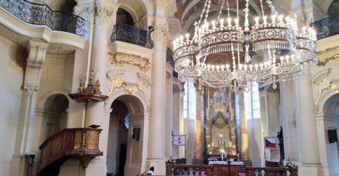 Prague: Old Town and Classical Concert Tour - Available Languages