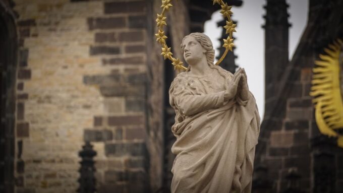 Prague: Old Town Highlights & Hidden Gems Guided Tour - Frequently Asked Questions
