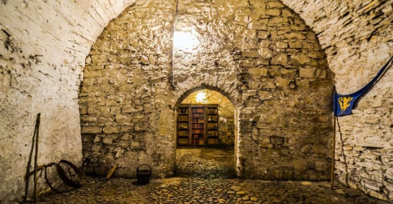 Prague: Old Town, Medieval Underground & Dungeon Tour - Participant Restrictions