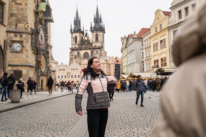 Prague: Old Town Private Walking Tour With Hotel Pickup EN or DE - Meeting Point and End