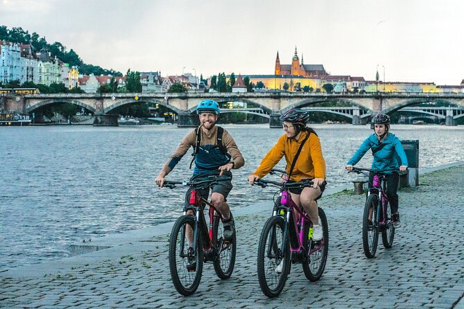 Prague on E-Bike: Explore Greater Downtown Parks & Epic Views - Ascending Petřín Hills Challenging Inclines