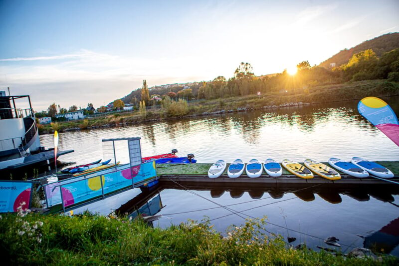 Prague: Paddleboard Rental - Inclusive Paddleboard Equipment