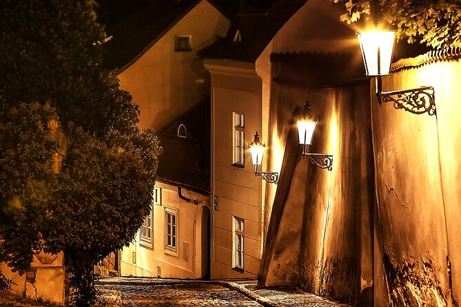 Prague Photoshoot for Couples, Betrothed, Family & Friends - Pricing and Booking Details