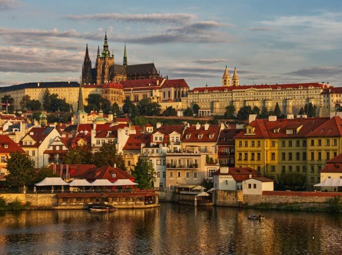 PRAGUE PRIVATE BOOZE CRUISE - Pickup and Dropoff