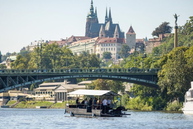 Prague: Private Cycle Boat River Tour With Beer or Prosecco - Customer Ratings and Reviews