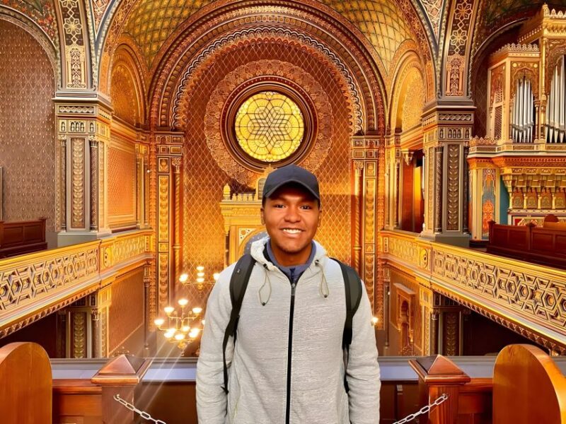 Prague: Private Tour Inside the Jewish Cemetery & Synagogues - Key Points