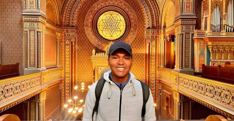 Prague: Private Tour Inside the Jewish Cemetery & Synagogues - Experience and Learning