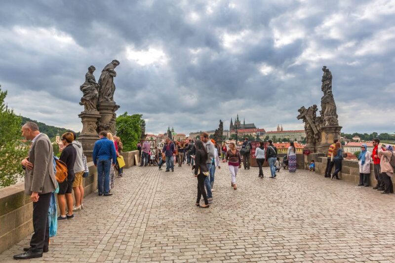 Prague: Private Transfer From Václav Havel Airport - Booking and Payment